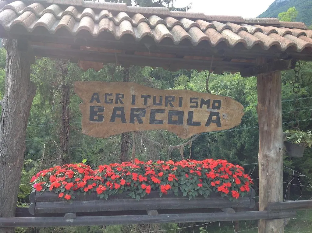 Alloggio per agriturismo Agriturismo Barcola Grandola ed Uniti